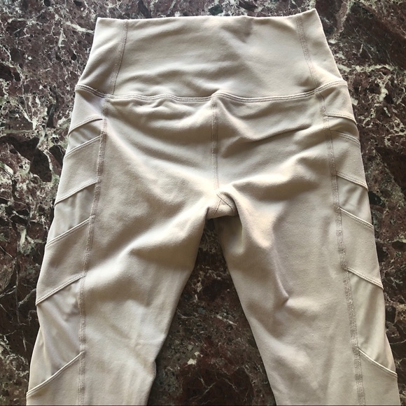 ALO YOGA Block High Waist Diagonal Mesh Leggings in Gravel Beige - Picture 5 of 8